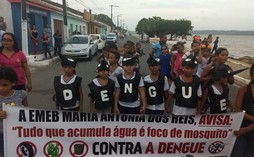 Secretarias de Saúde e Educação fazem parceria e saem às ruas para combater o mosquito da dengue