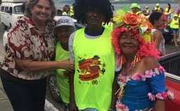 Bloco Diversão e Prevenção leva alegria às ruas de Coqueiro