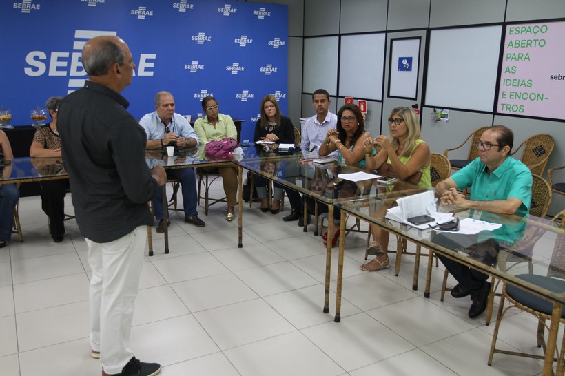 Betânia Barros, Herbert Araújo e Redson Cavalcante representaram Coqueiro Seco  no Fórum